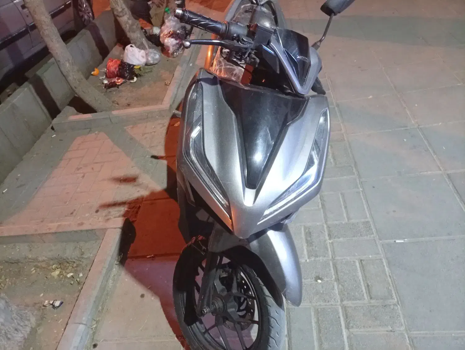 کلیک مدل 1400|موتورسیکلت|مشهد, رده|دیوار