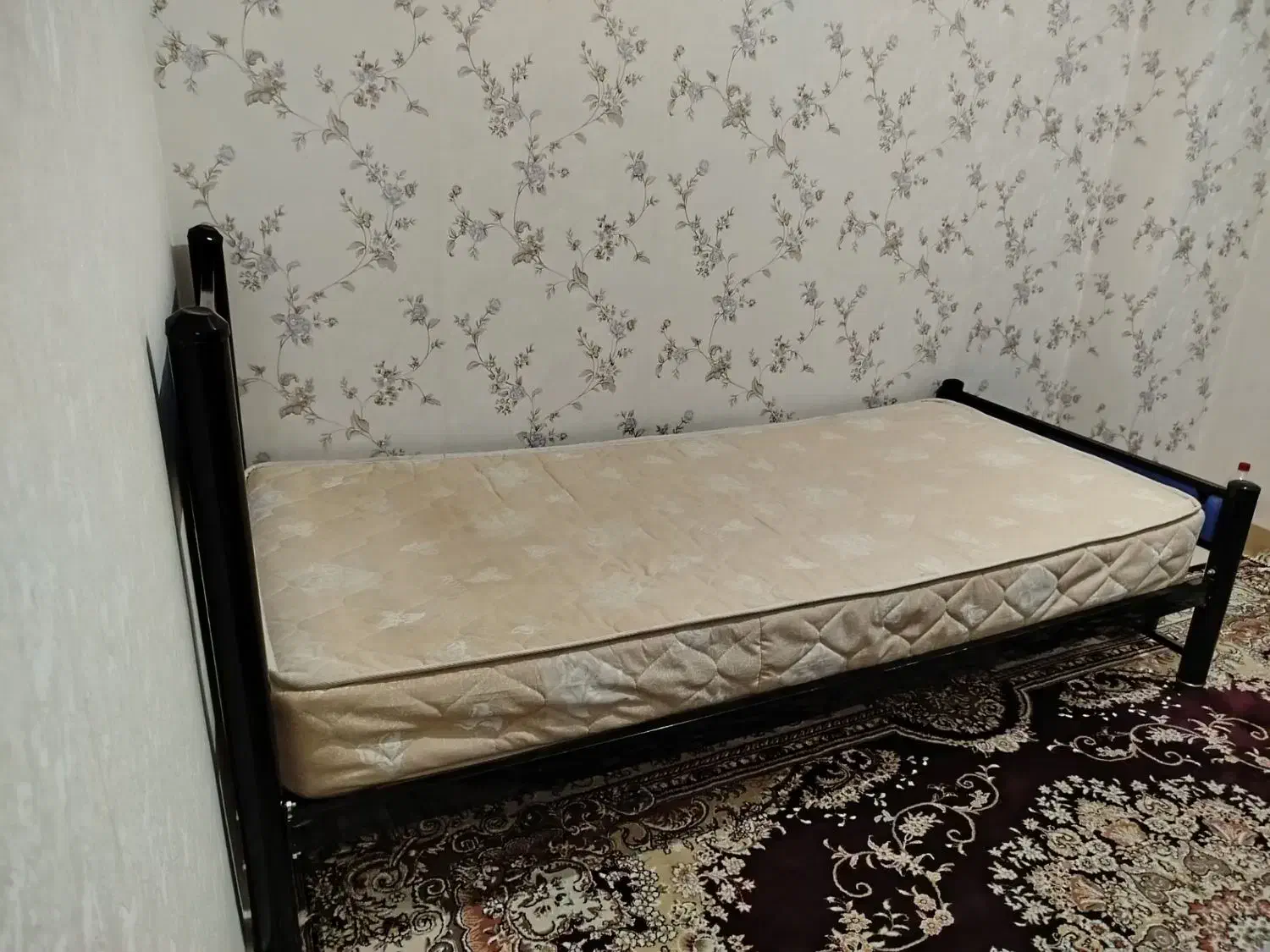 تخت اسپرت چوبی فلزی|تخت و سرویس خواب|نظرآباد, شهرک فرهنگیان|دیوار