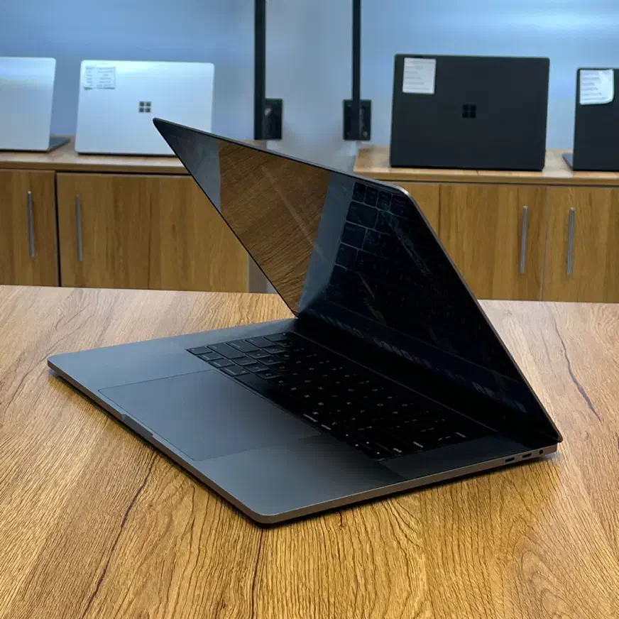 مک بوک Pro 2019/i9/32/512/4G  تمیز گرید A|رایانه همراه|مشهد, ارشاد|دیوار