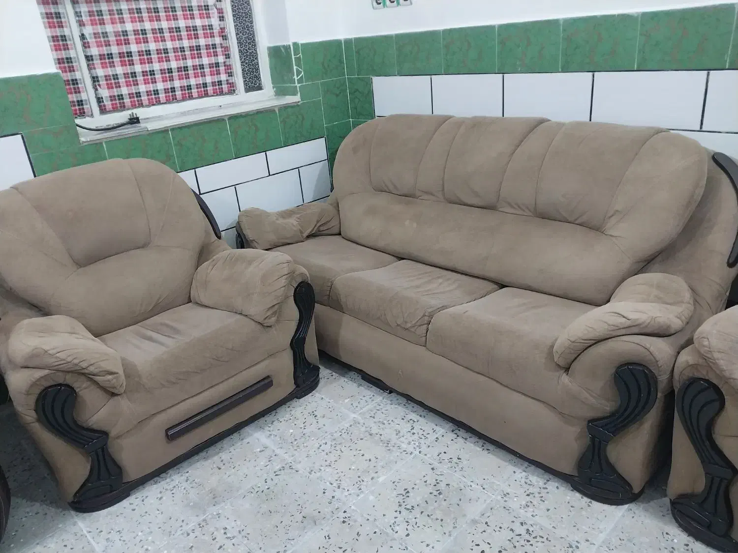 مبلمان هفت نفره ..|مبلمان خانگی و میز عسلی|شوشتر, |دیوار