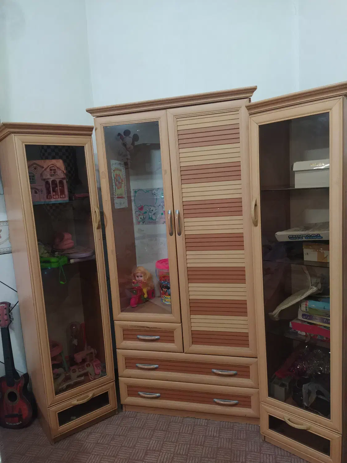 کمد ویترین وسایل بچه|اسباب و اثاث بچه|خمینی‌شهر, |دیوار