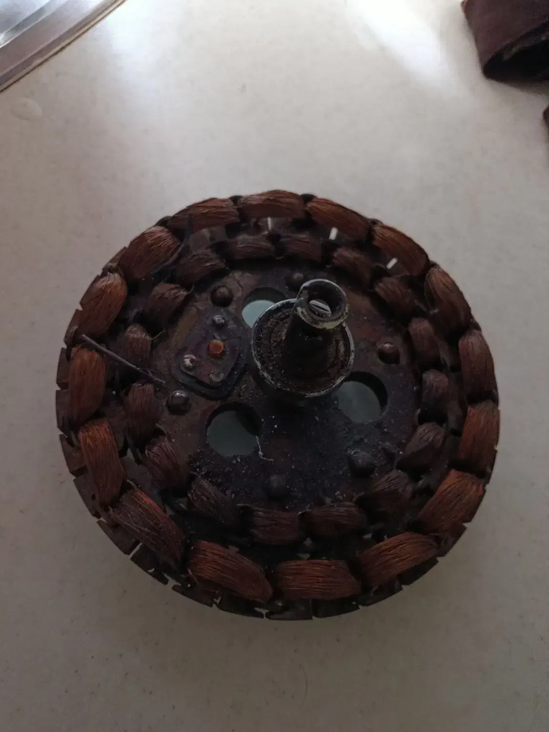 سیم پیچ سه دور پنکه سالمه|پنکه و تصفیهکنندهٔ هوا|گرگان, |دیوار