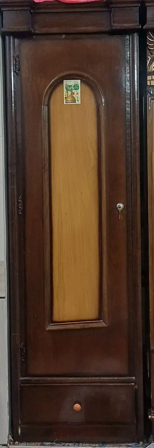 ویترین و کمد|بوفه، ویترین، کنسول|خمینی‌شهر, |دیوار