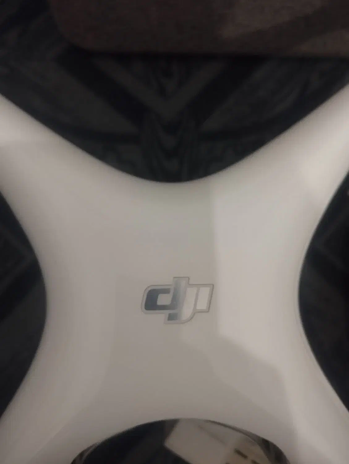 فروش هلیشات فانتوم 4 بشرط تمیزی وسلامی|دوربین عکاسی و فیلم‌برداری|جوین, |دیوار