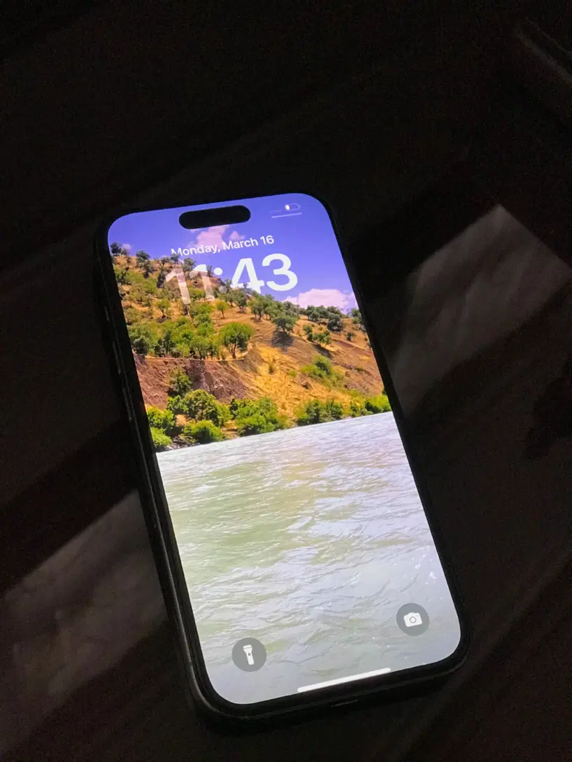 iPhone 15 pro|موبایل|دورود, |دیوار