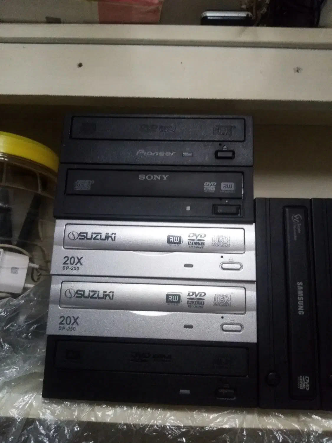 dvd دی وی دی|قطعات و لوازم جانبی رایانه|قم, زنبیل آباد|دیوار