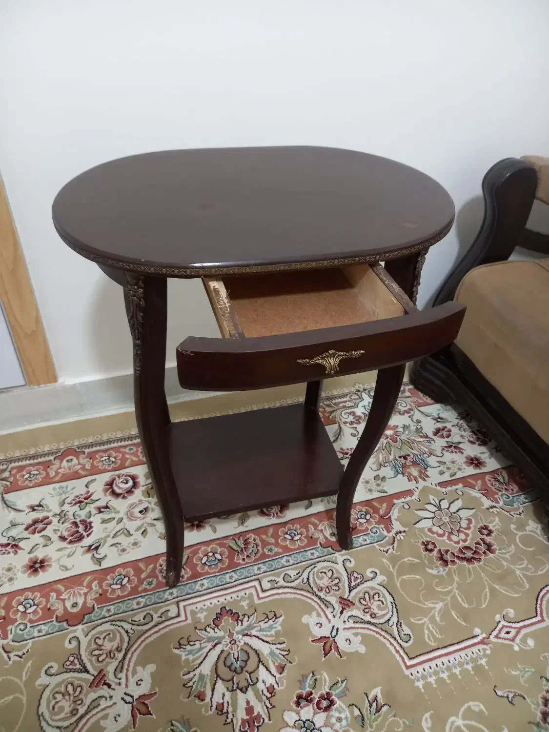 میز تلفن|میز تلفن|گرگان, |دیوار