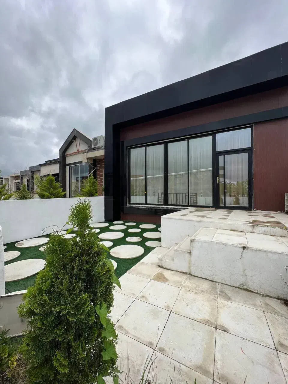 ویلاباغچه فلت مبله 150متری سند تک برگ شهرکی|فروش خانه و ویلا|فریدونکنار, |دیوار