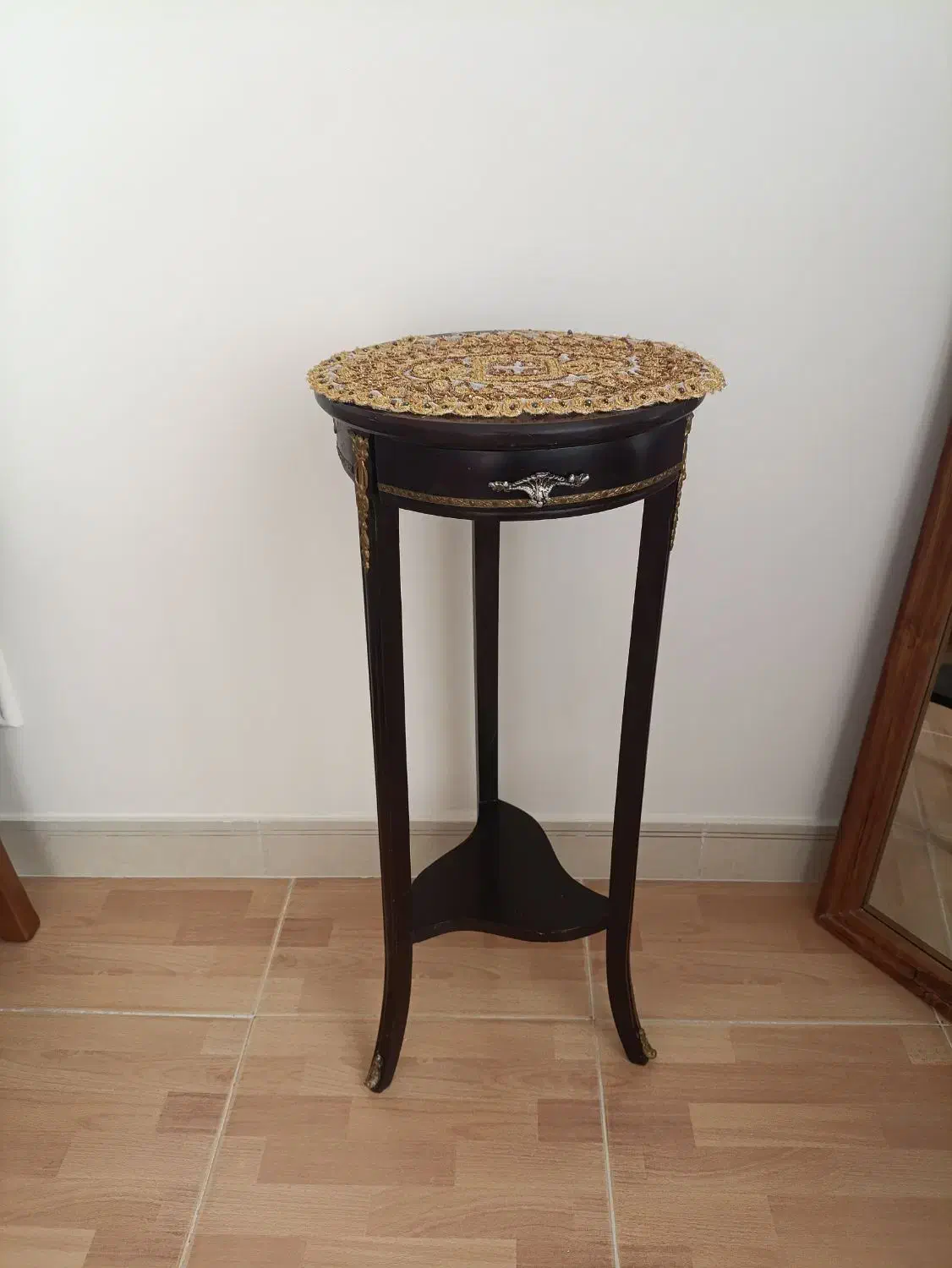 میز تلفن|میز تلفن|کرمانشاه, |دیوار