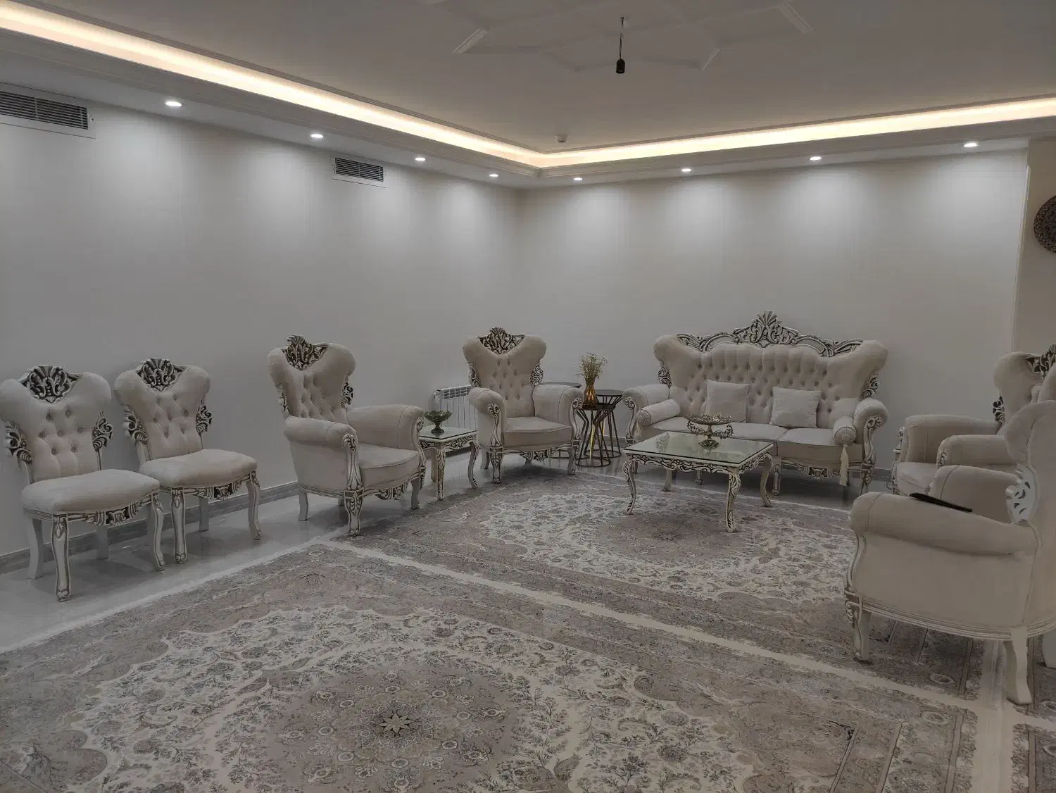 مبل ۹ نفره در حد نو|مبلمان خانگی و میز عسلی|رباطکریم, رباطکریم|دیوار