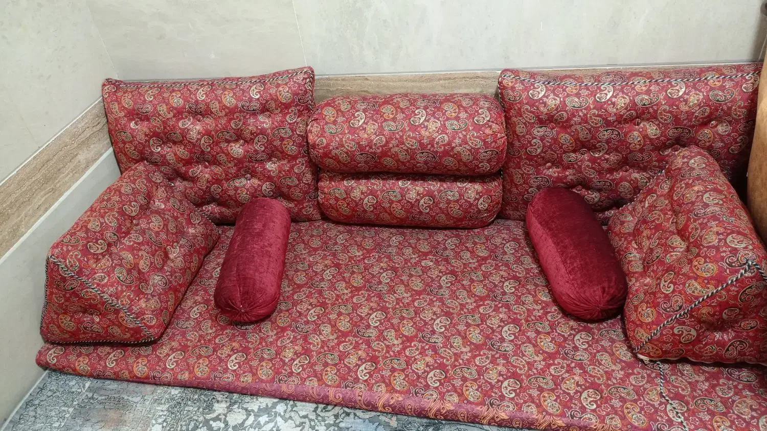 شاه نشین|پشتی|قم, دورشهر|دیوار