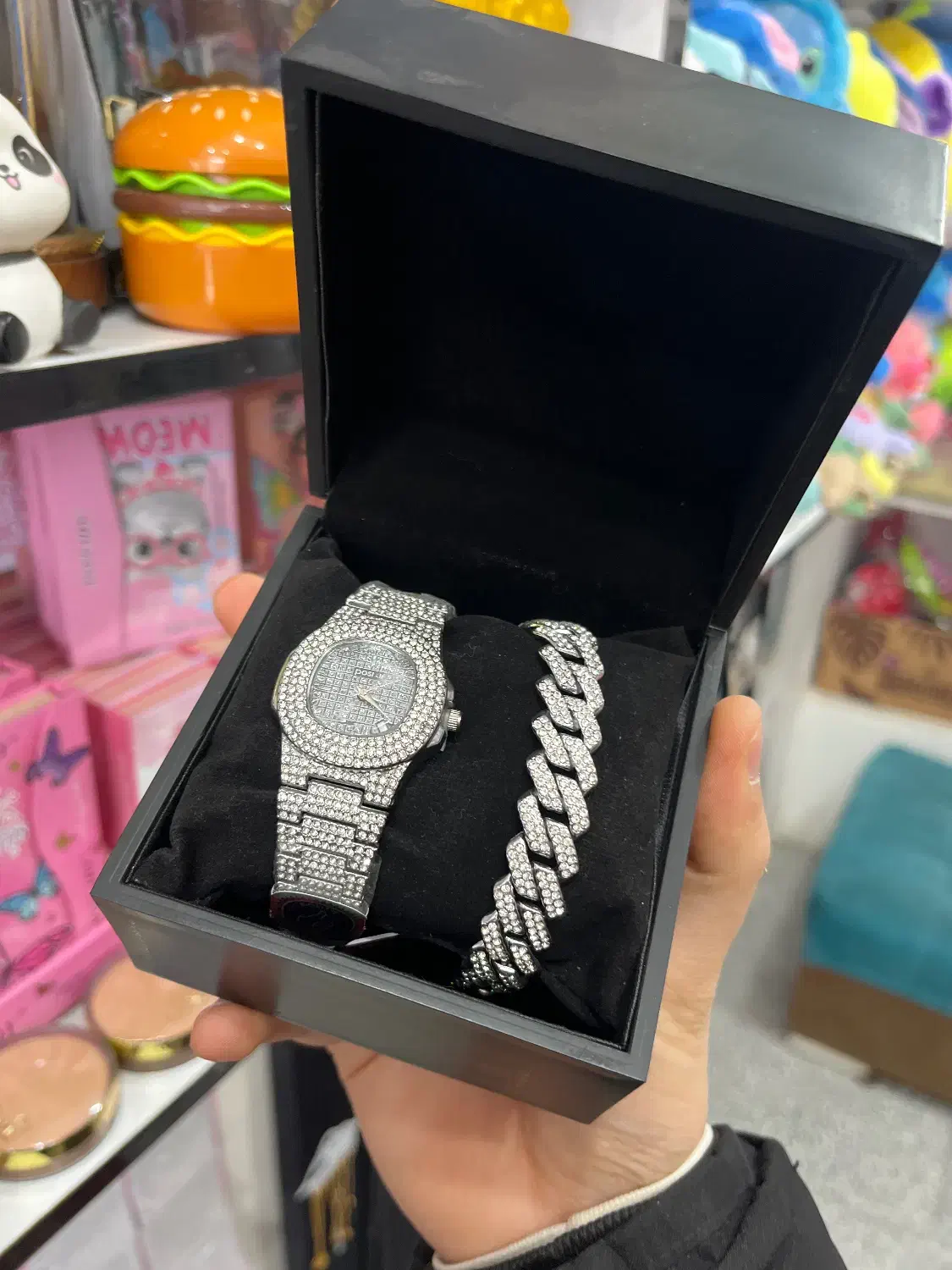 فول نگین|ساعت|مشگین شهر, |دیوار