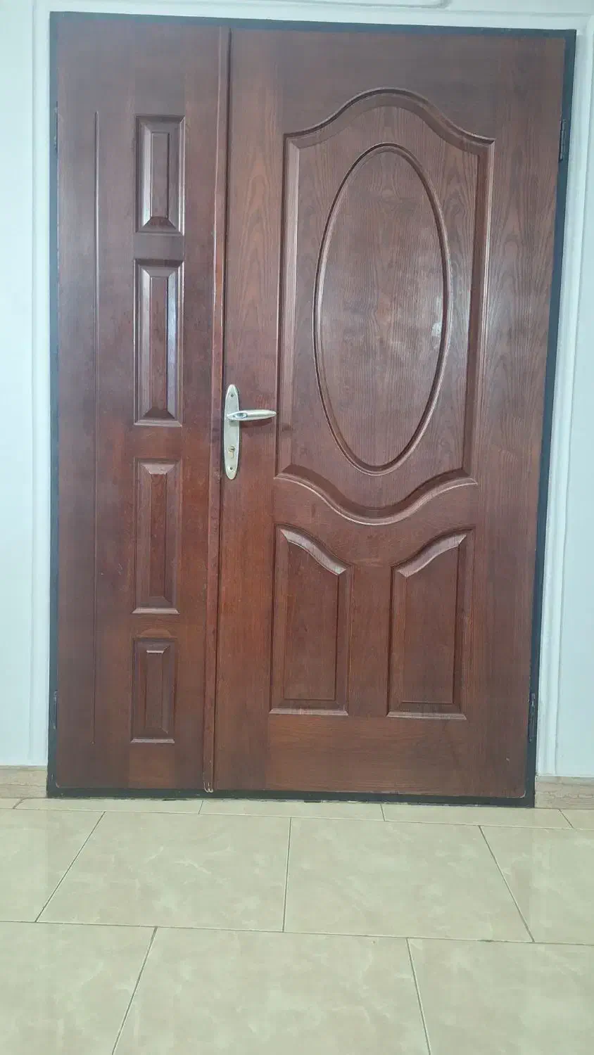 درب چوبی دولنگه سالم|مصالح و تجهیزات ساختمان|قائم‌شهر, |دیوار