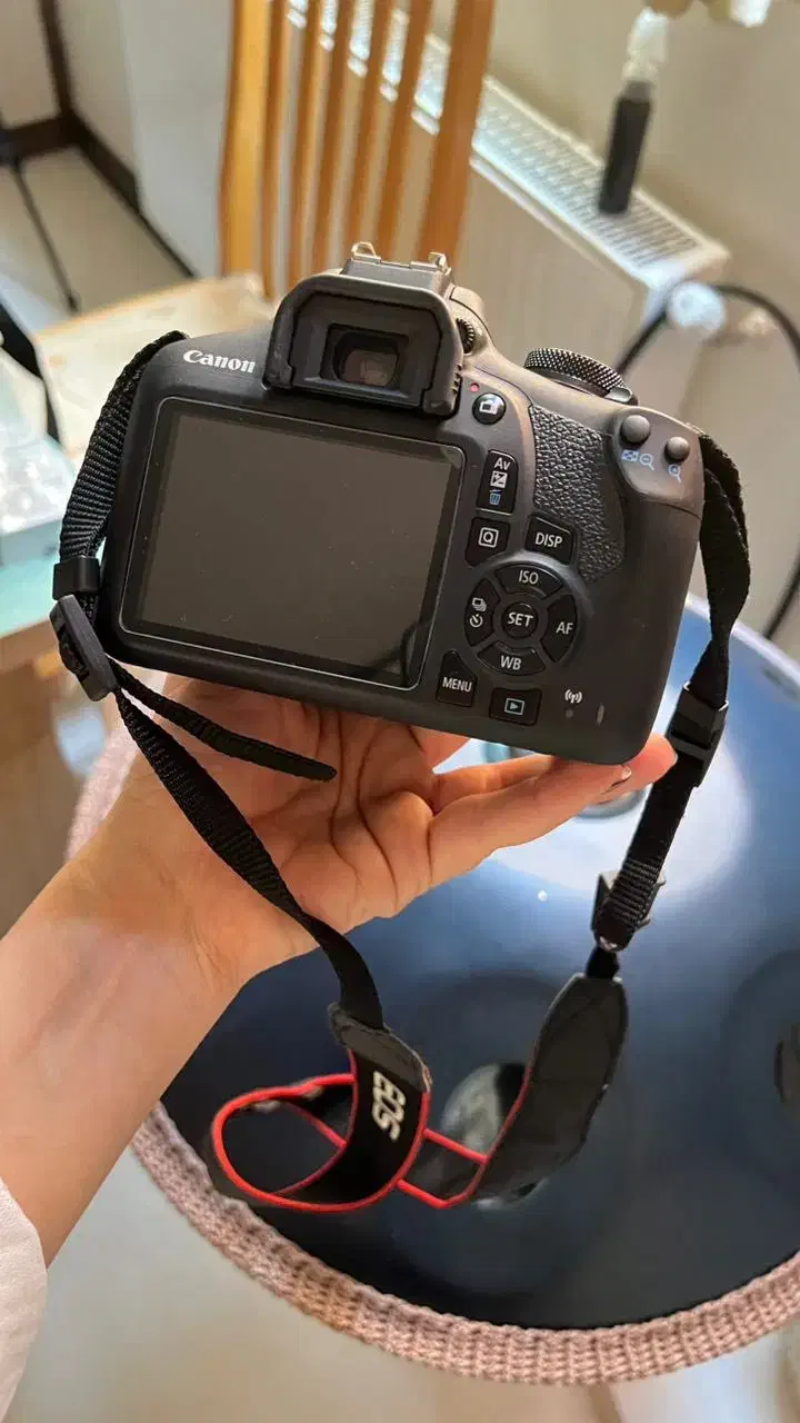 دوربین حرفه ای کنون 2000d با لنز 18-55|دوربین عکاسی و فیلمبرداری|اصفهان, خواجو|دیوار