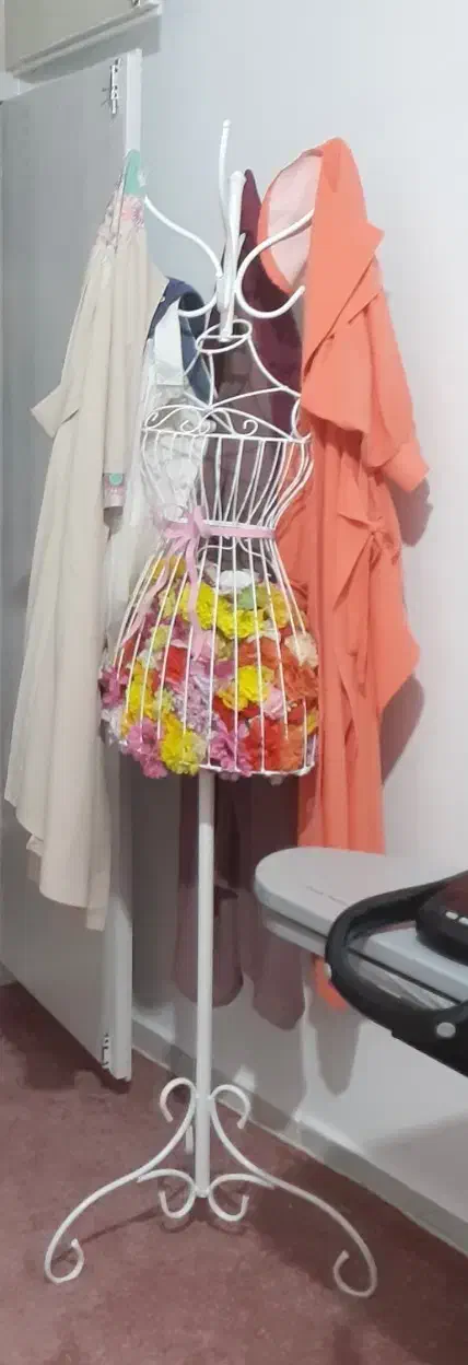 جالباسی|بندرخت و رختآویز|نیشابور, شهرک ولیعصر|دیوار