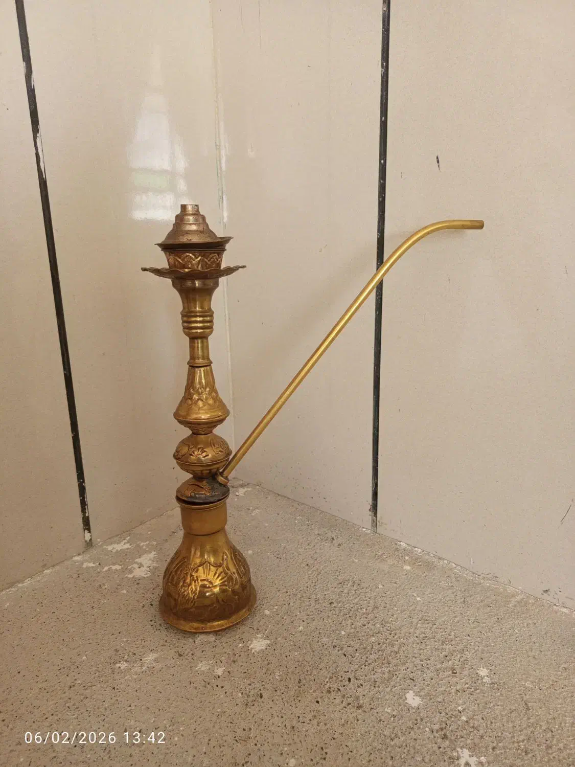 قلیان برنجی|کلکسیون و سرگرمی|تربت‌حیدریه, تپه ننه حجی|دیوار