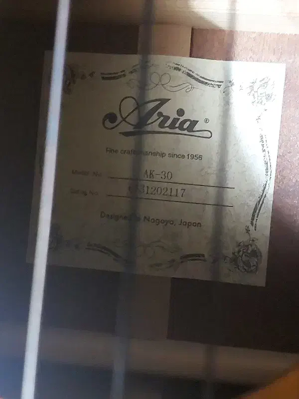 گیتار ژاپنی اصل|گیتار، بیس، امپلیفایر|اصفهان, گرکان|دیوار