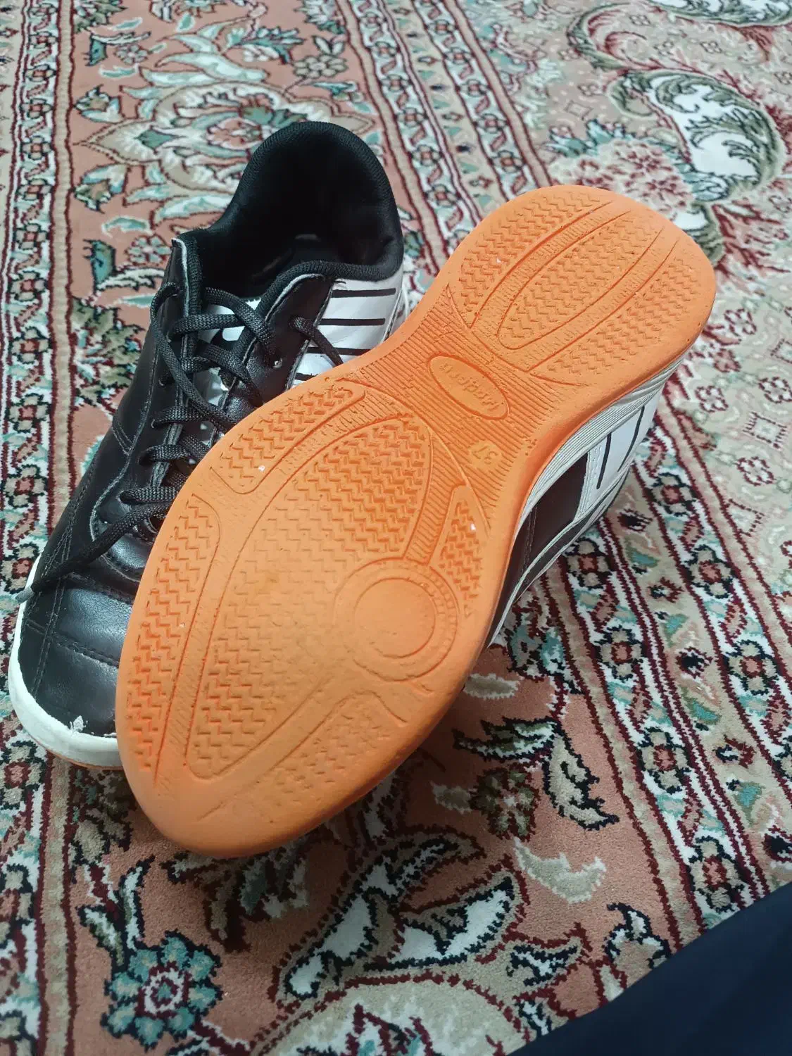 کفش ورزشی|ورزش‌های توپی|سبزوار, طبرسی (جعفرآباد)|دیوار