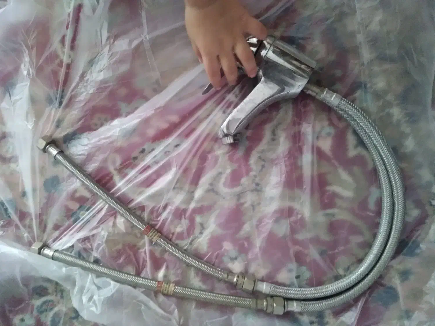 شیر روشویی|لوازم سرویس بهداشتی|رشت, استقامت ۲|دیوار