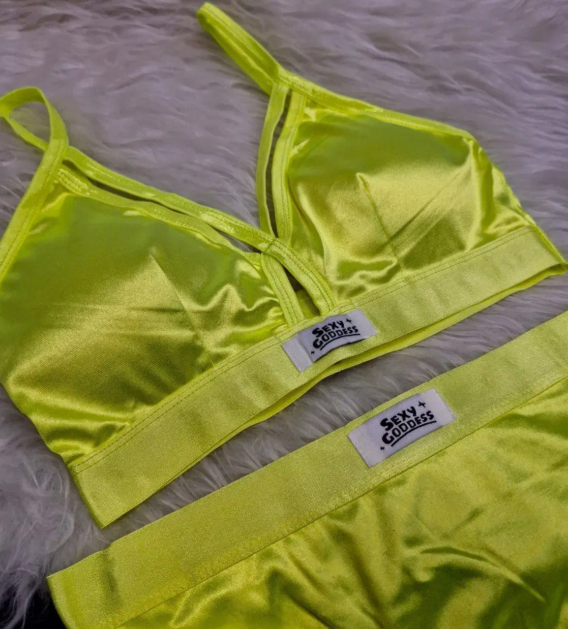 نیمتنه و شورت|لباس|مشهد, عامل|دیوار