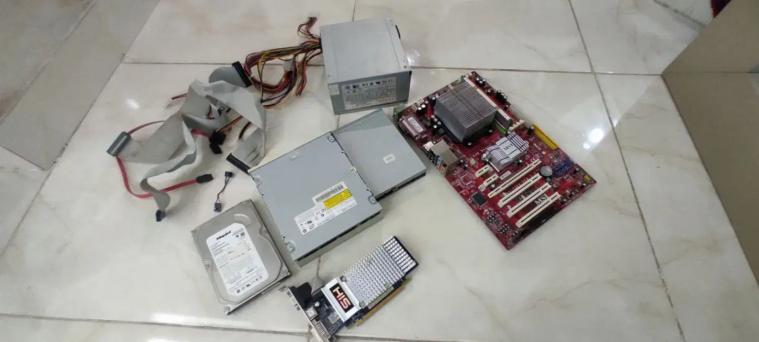 مانیتور ،کیس و قطعات و لوازم کامپیوتر|قطعات و لوازم جانبی رایانه|تبریز, |دیوار