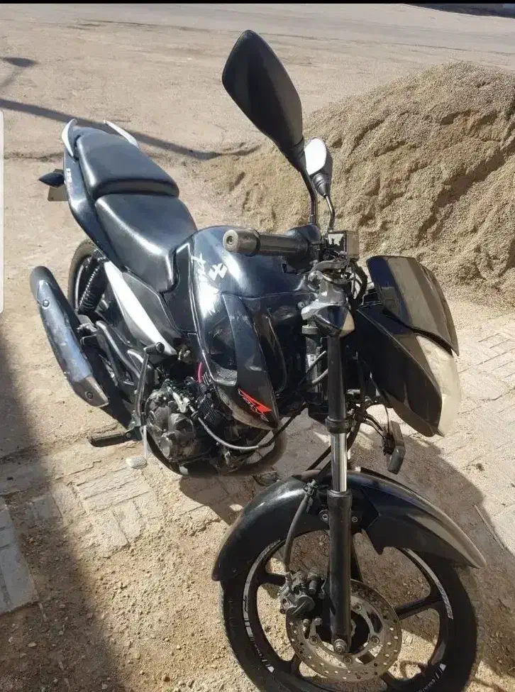 پالس 135|موتورسیکلت|قائن, |دیوار