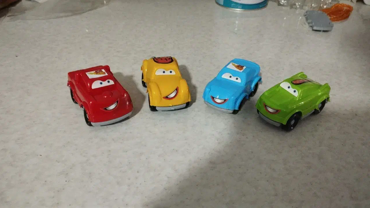 ماشین اسباببازی کوچک ۴ عددی|اسباببازی|مشهد, کوه سنگی|دیوار