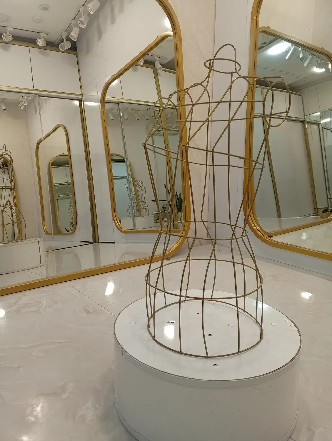 مانکن فلزی با کیفیت|لوازم خیاطی و بافتنی|شیراز, معالیآباد|دیوار