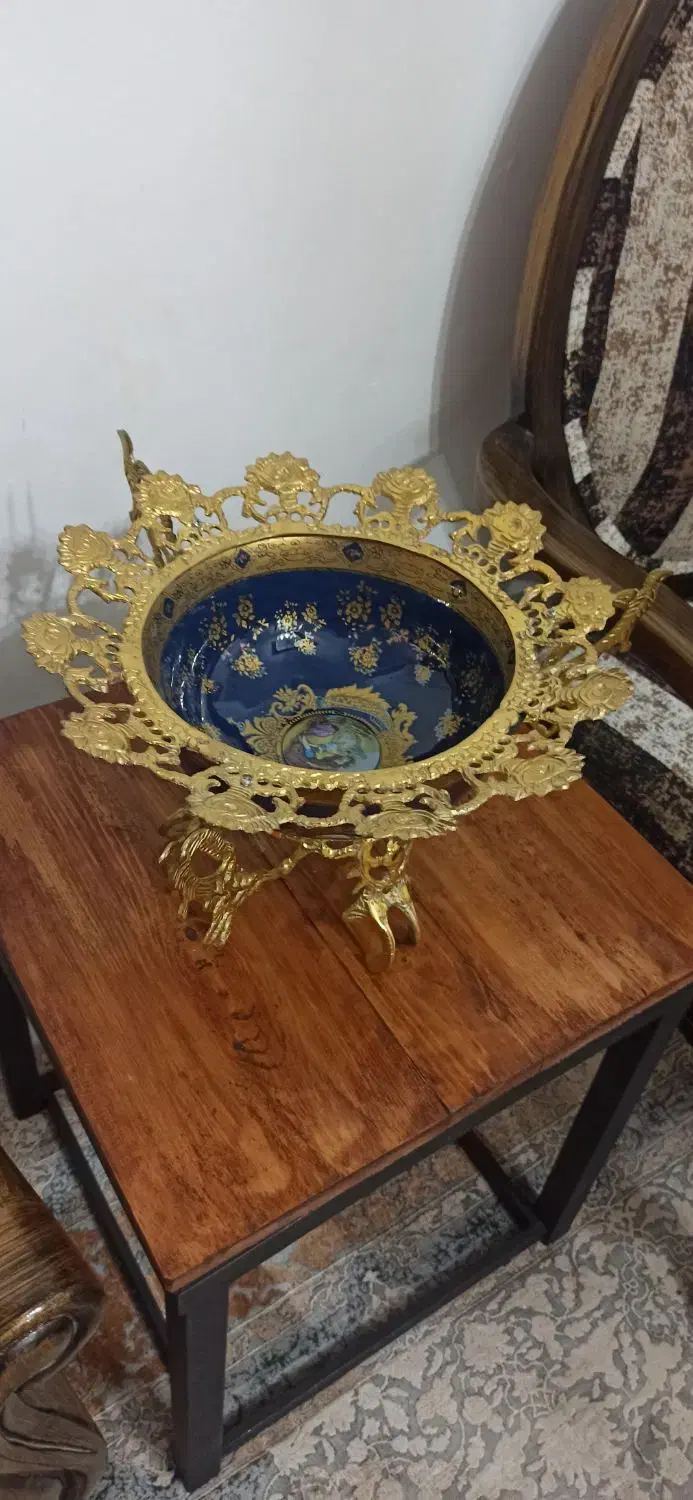 ظروف برنجی لیلی مجنون چینی سورمه ای|کلکسیون اشیاء عتیقه|مشهد, خین عرب|دیوار