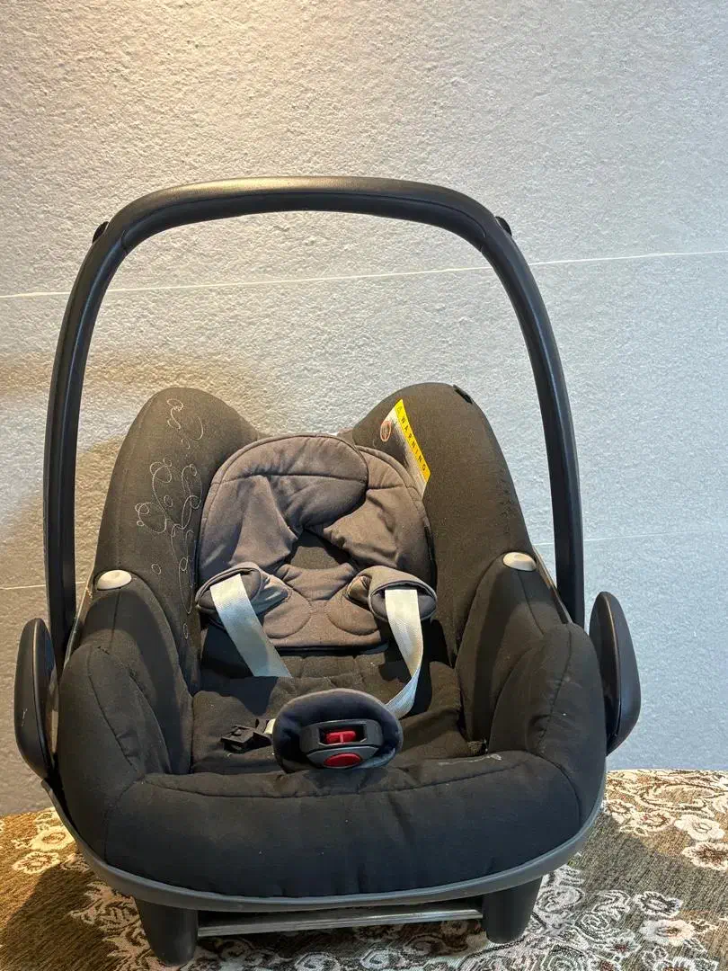 کریر مکسی کوزی اصل اروپا بدون خط و خش|کالسکه و لوازم جانبی|اصفهان, پوریای ولی|دیوار