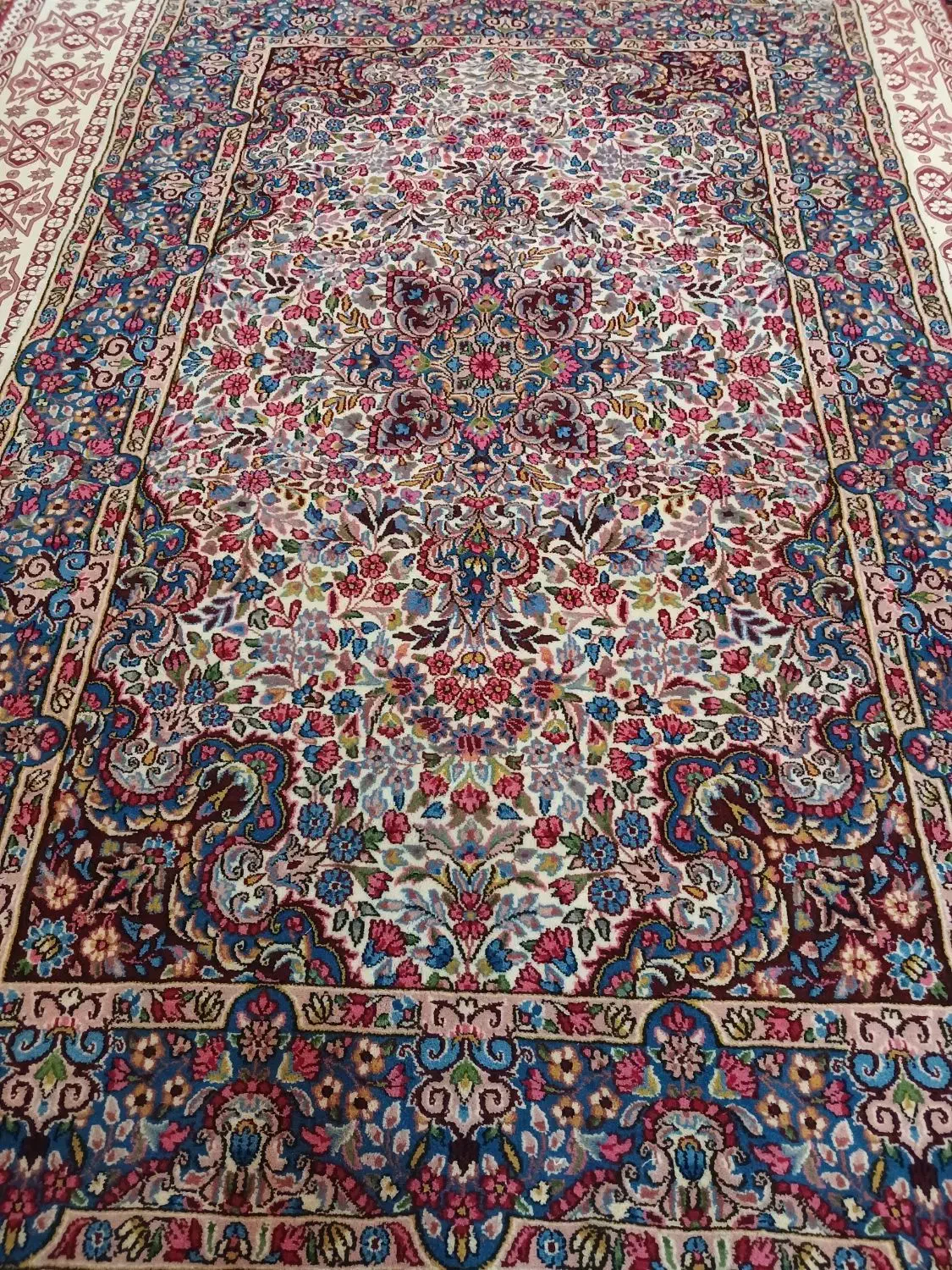 قالی دستباف کرمانی راوری|فرش|کرمان, |دیوار