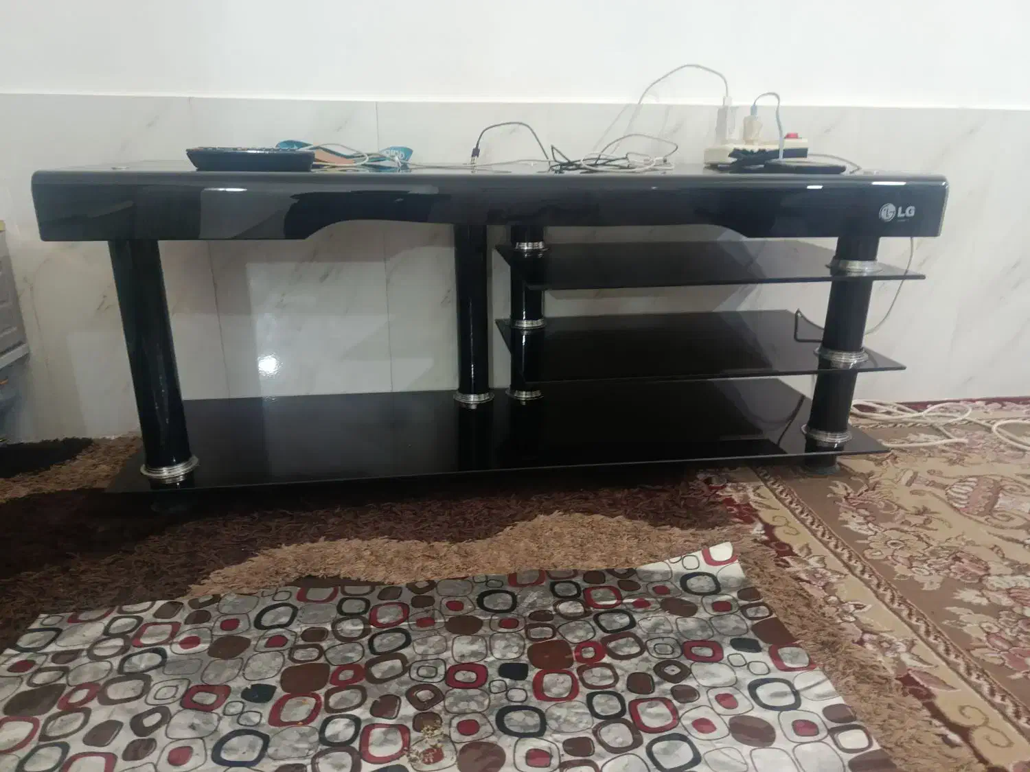 میز تلویزیون|میز تلویزیون|شیراز, شهدای شهرک سعدی|دیوار