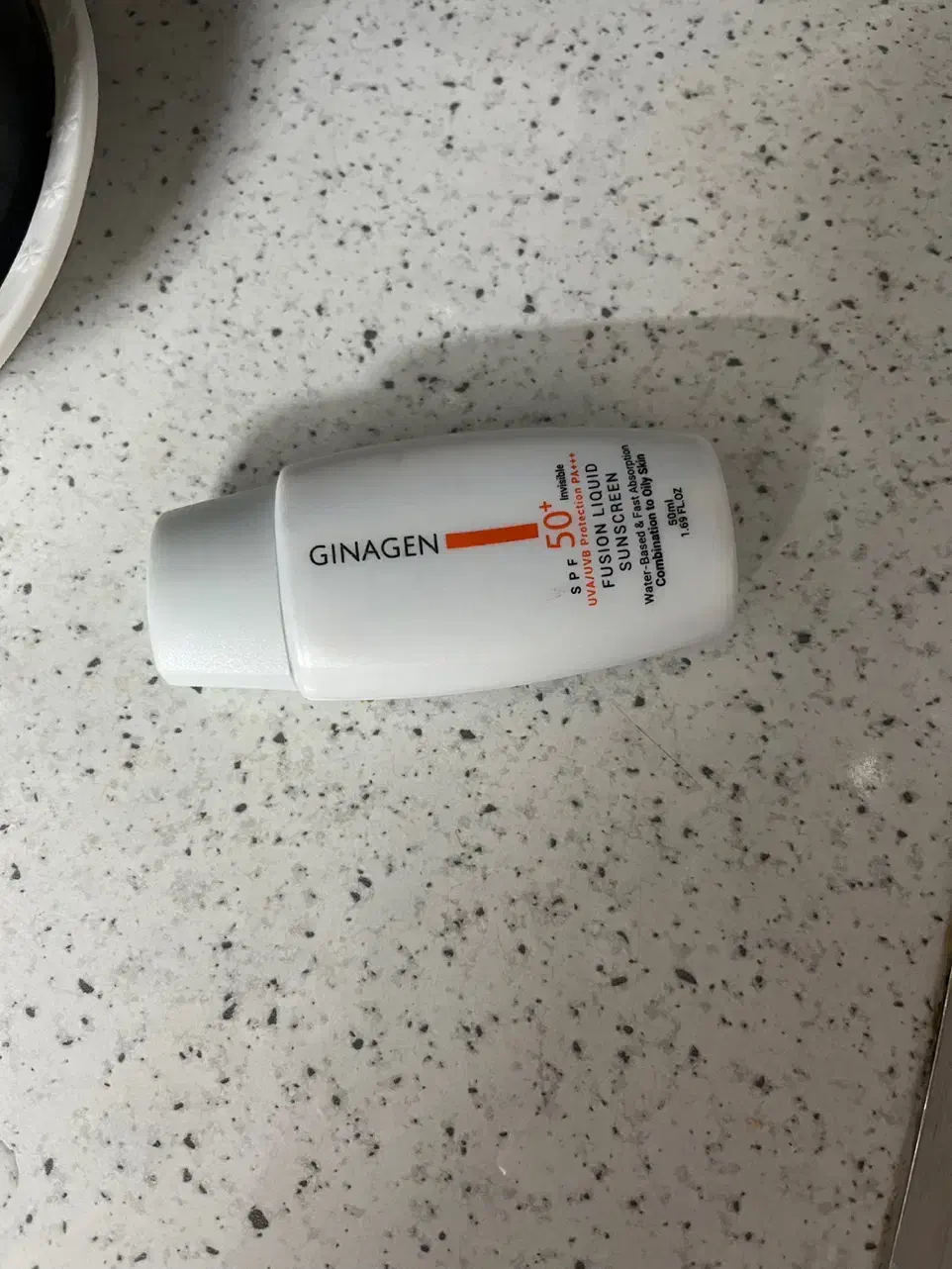 ضد آفتاب ژیناژن بی رنگ|آرایشی، بهداشتی، درمانی|قم, شهرک فاطمیه|دیوار