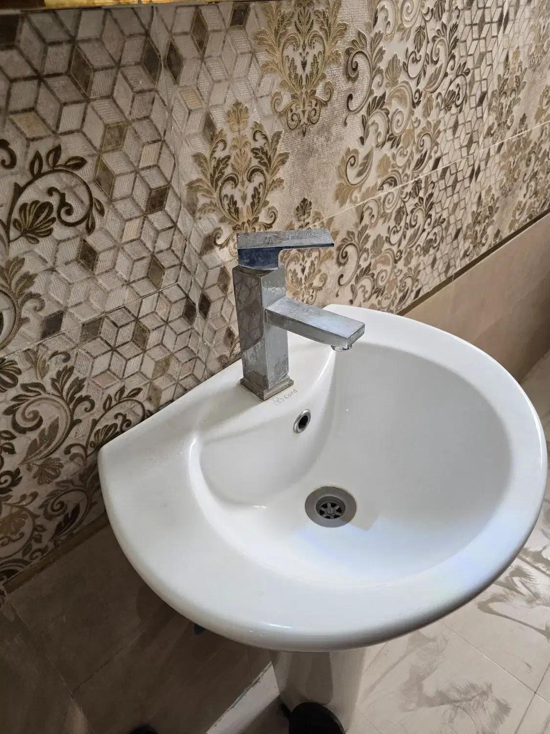 روشویی بهمراه شیر و آینه باکس دار|لوازم سرویس بهداشتی|تهران, گلاب دره|دیوار