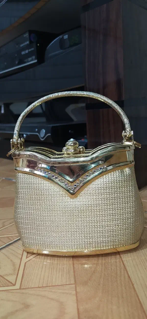 کیف مجلسی|کیف، کفش، کمربند|تبریز, |دیوار