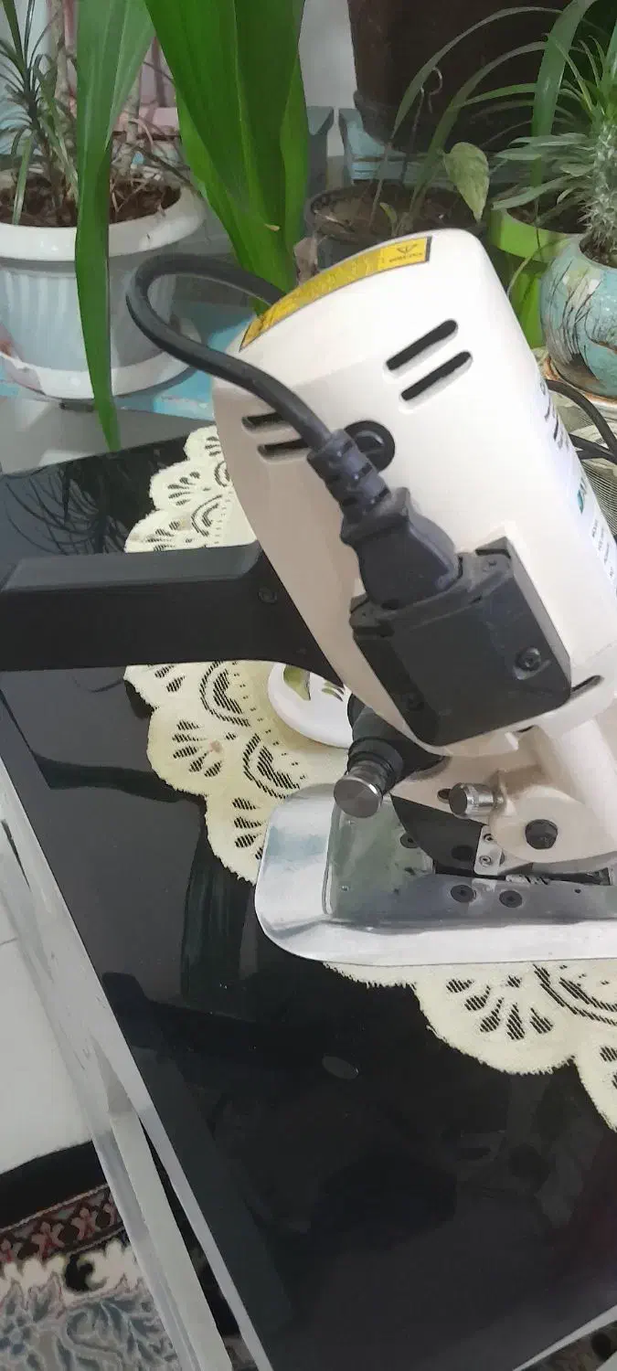 قیچی برش|چرخ خیاطی و ریسندگی|نی‌ریز, |دیوار