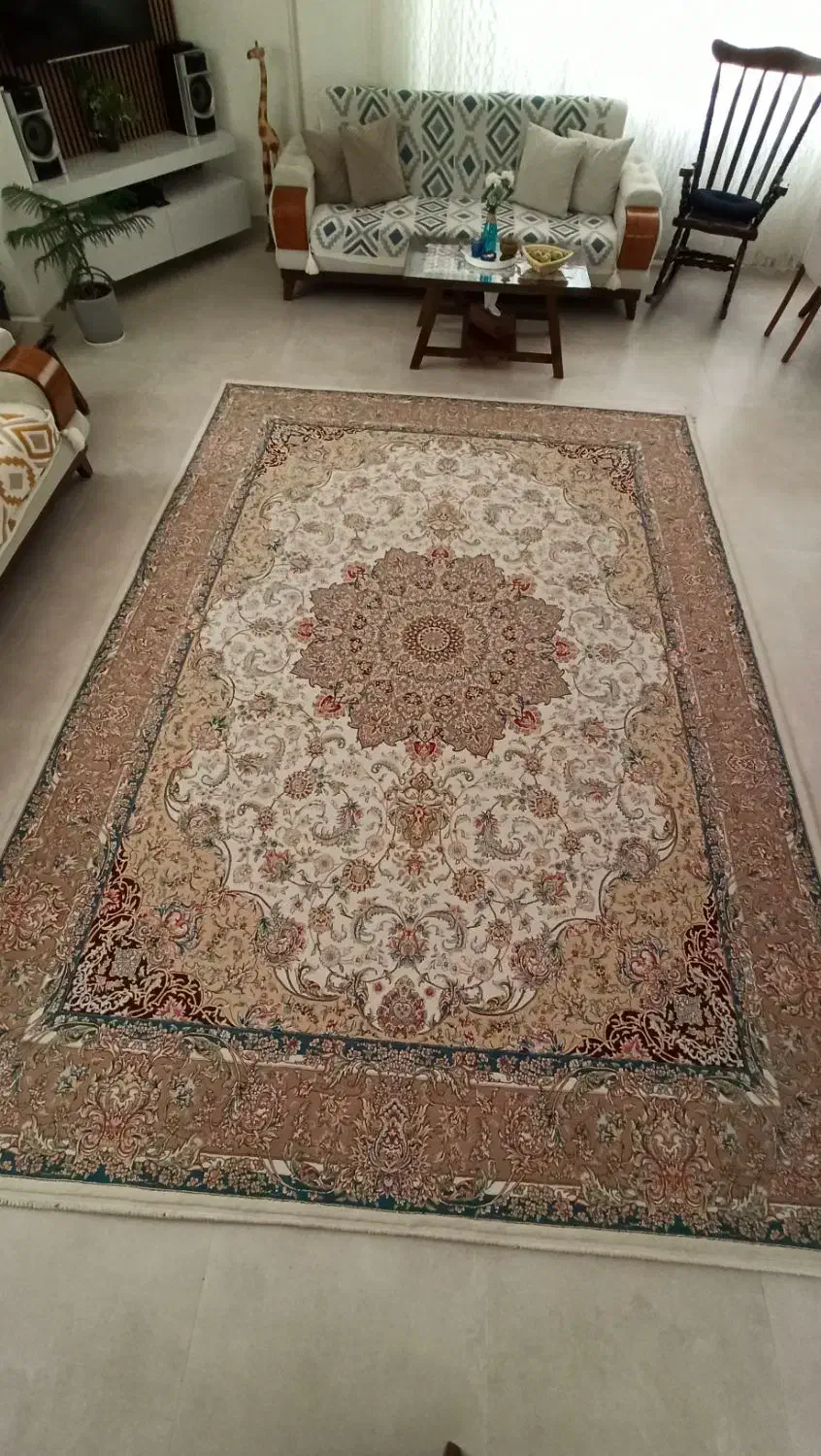 یک تخته فرش 9 متری طرح دستباف از برند فرحی|فرش|سنندج, |دیوار