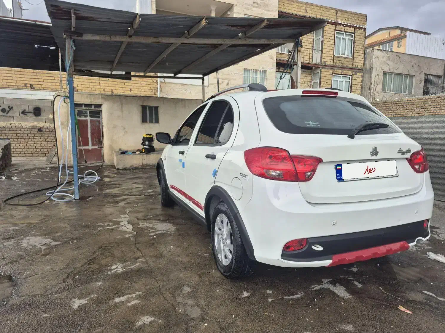 فروش ماشین کویک ۴۰۳ سفید قرمز|خودرو سواری و وانت|نورآباد, |دیوار