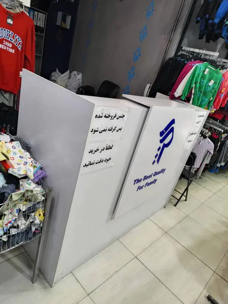 وسایل فروشگاه پوشاک میز کمد رگال مانکن قفسه صندوق|فروشگاه و مغازه|بروجرد, |دیوار
