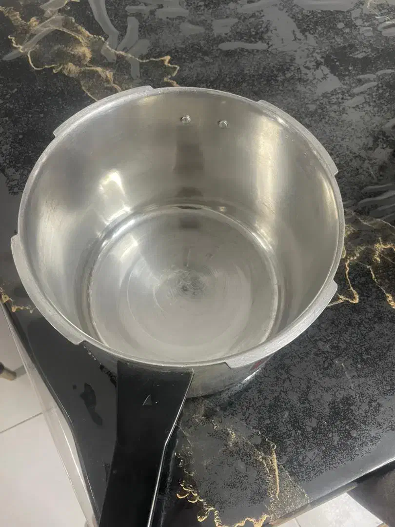 زودپز پلوپز قابلمه فرش بفروش میرسه|ظروف پختوپز|فردیس, شهرک وحدت|دیوار