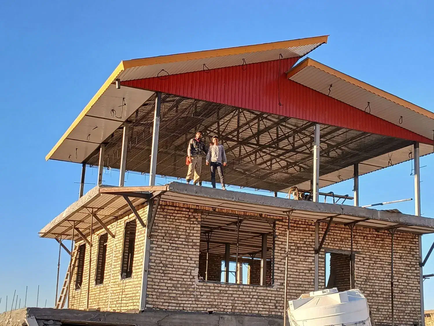 ساخت و نصب شیروانی. آلاچیق سوله سردری و...|خدمات پیشه و مهارت|میانه, |دیوار