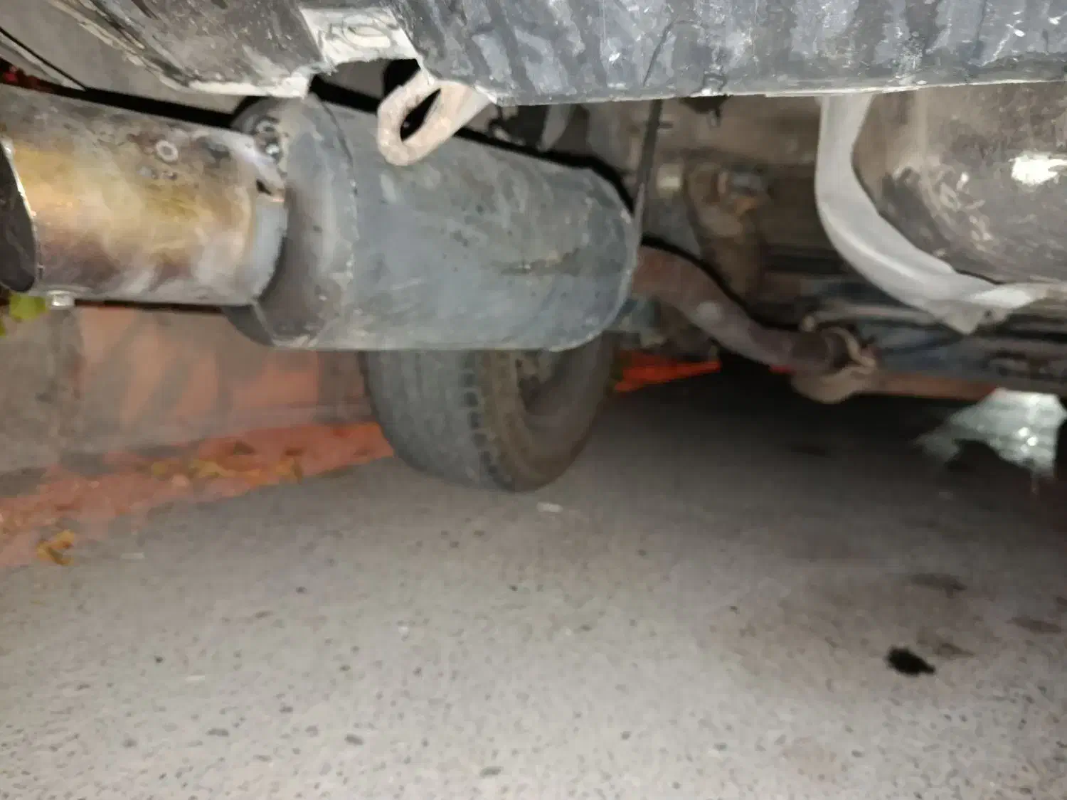 منبع اگزوز هاوارد|قطعات یدکی و لوازم جانبی|پرند, فاز ۶|دیوار