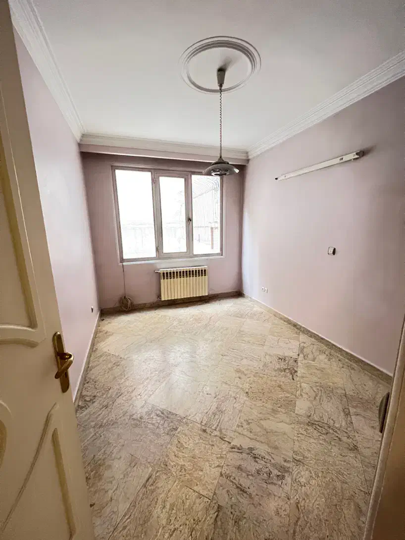 ۱۲۰متر/۳ خواب/تک واحدی+۷۰متر حیاط اختصاصی