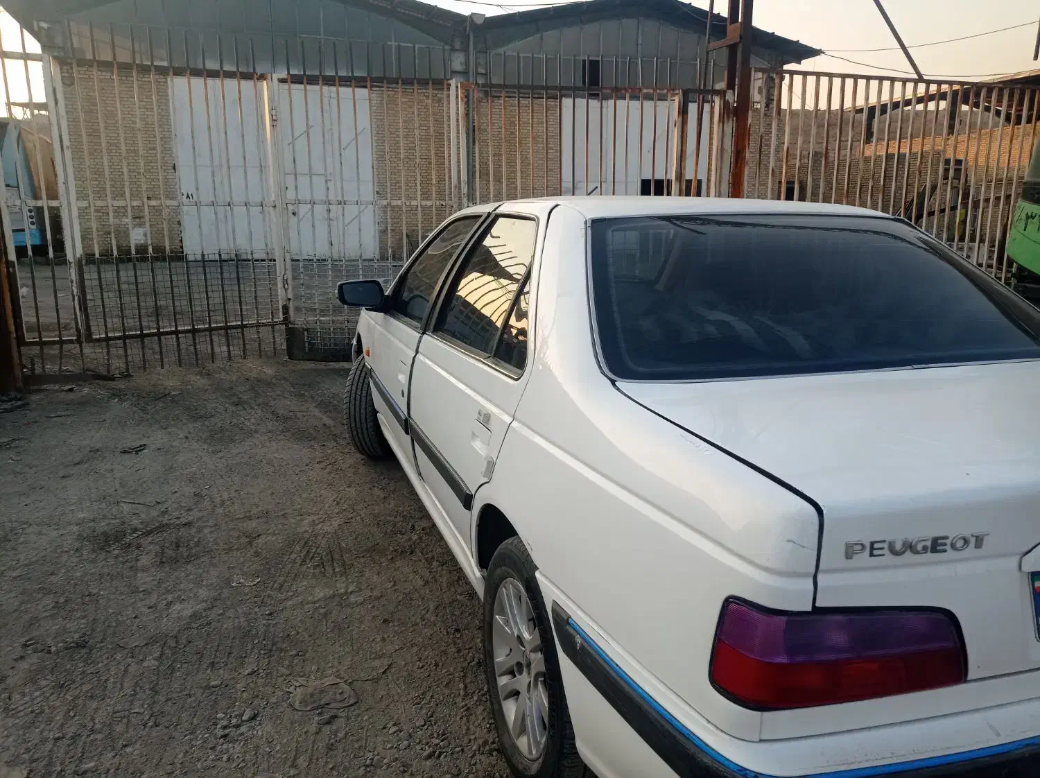 پژو پارس 97|خودرو سواری و وانت|ملکآباد, |دیوار