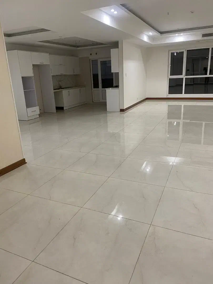 ۲۰۰ متر / ۳ خ / مدرن هتلینگ / رویال دیزاین / مجلل