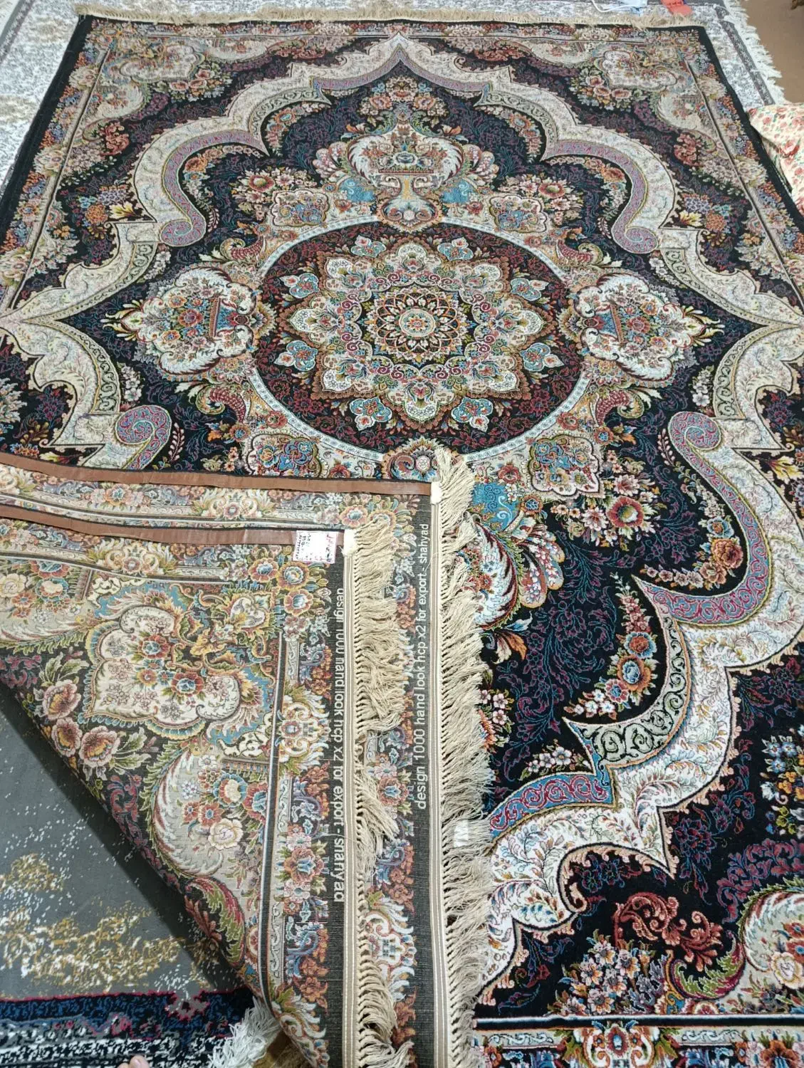 ۲ تا فرش ۱۲۰۰شانه ۹متری درحدنو هردو باهم۱۲۹۰۰ت|فرش|مراغه, |دیوار