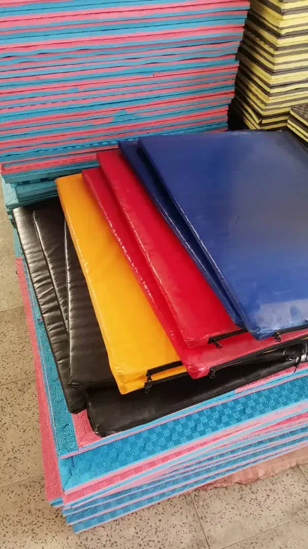 تشک،تاتامی،استپ، تخته شنا،تشک انواع کفپوش گرانولی|تجهیزات ورزشی|کرج, خرمدشت|دیوار