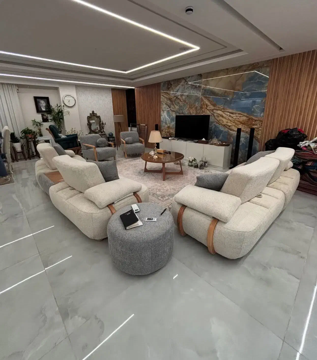 تجهیز خانه|مبلمان خانگی و میز عسلی|دلوار, |دیوار