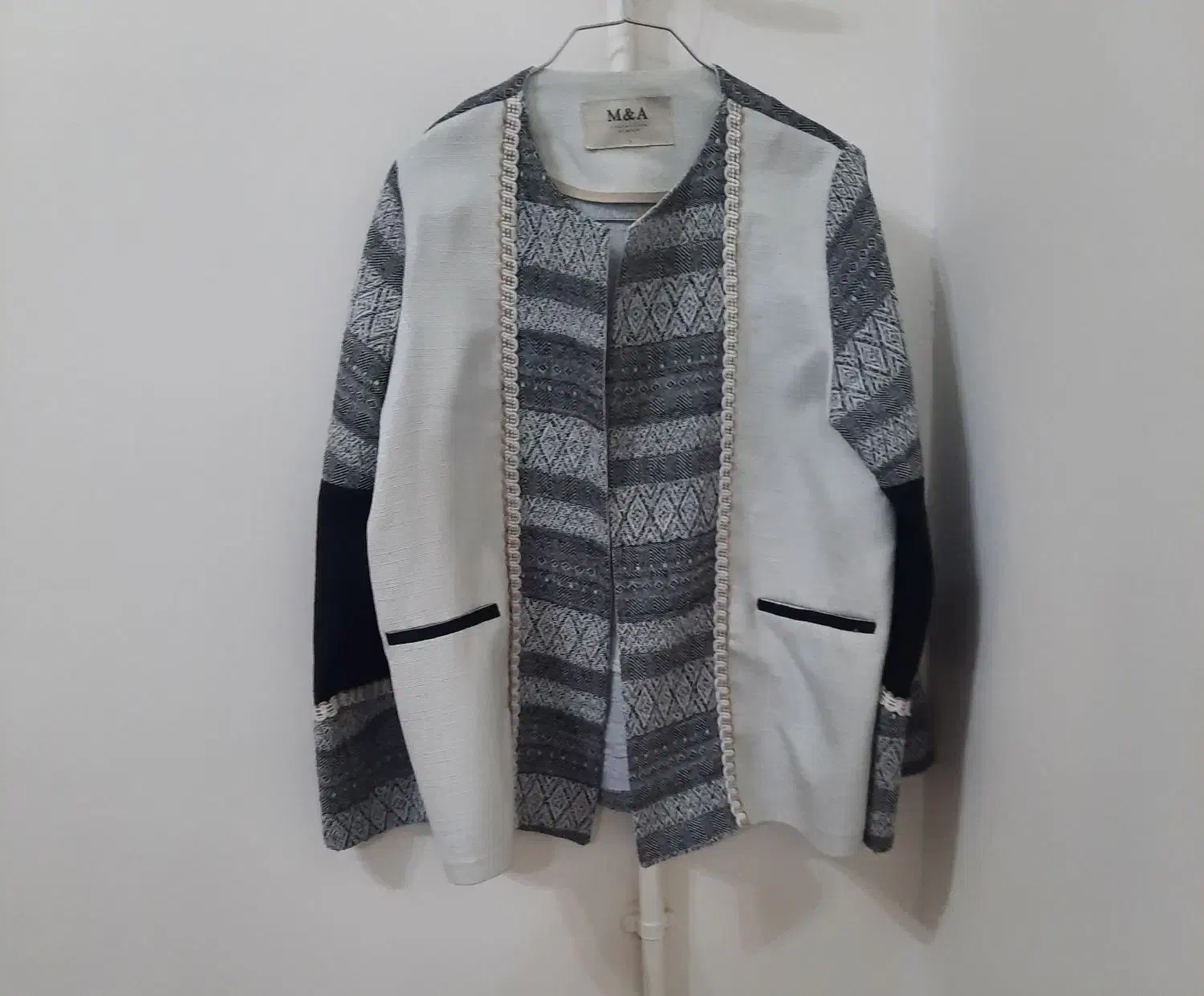 مانتو پاییزی|لباس|شوشتر, |دیوار