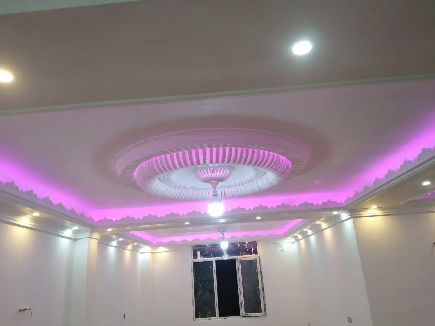 برقکار|خدمات پیشه و مهارت|بندر گناوه, |دیوار